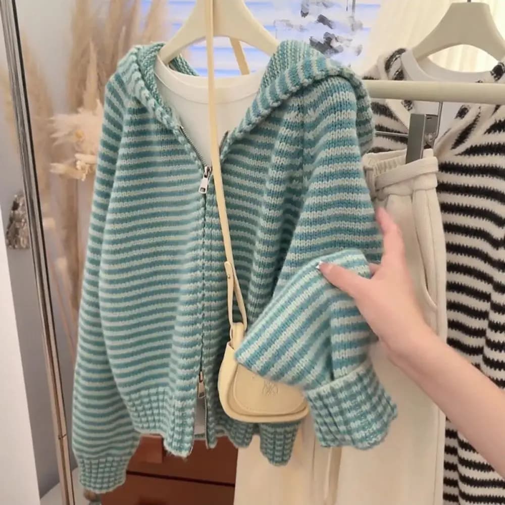 Cardigan lavorato a maglia verde stile coreano per donna Cappotti casual con cerniera con cappuccio in maglia allentata Autunno Inverno Maglione caldo Giacche Top