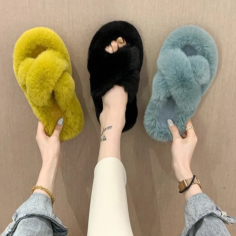 Pantofole di Moda con Pelliccia Spessa, Doppio Strato di Pelliccia, Scarpe Casual da Casa in Cotone per Donne, Pantofole Piatte in Peluche con Cinturini Incrociati 2025
