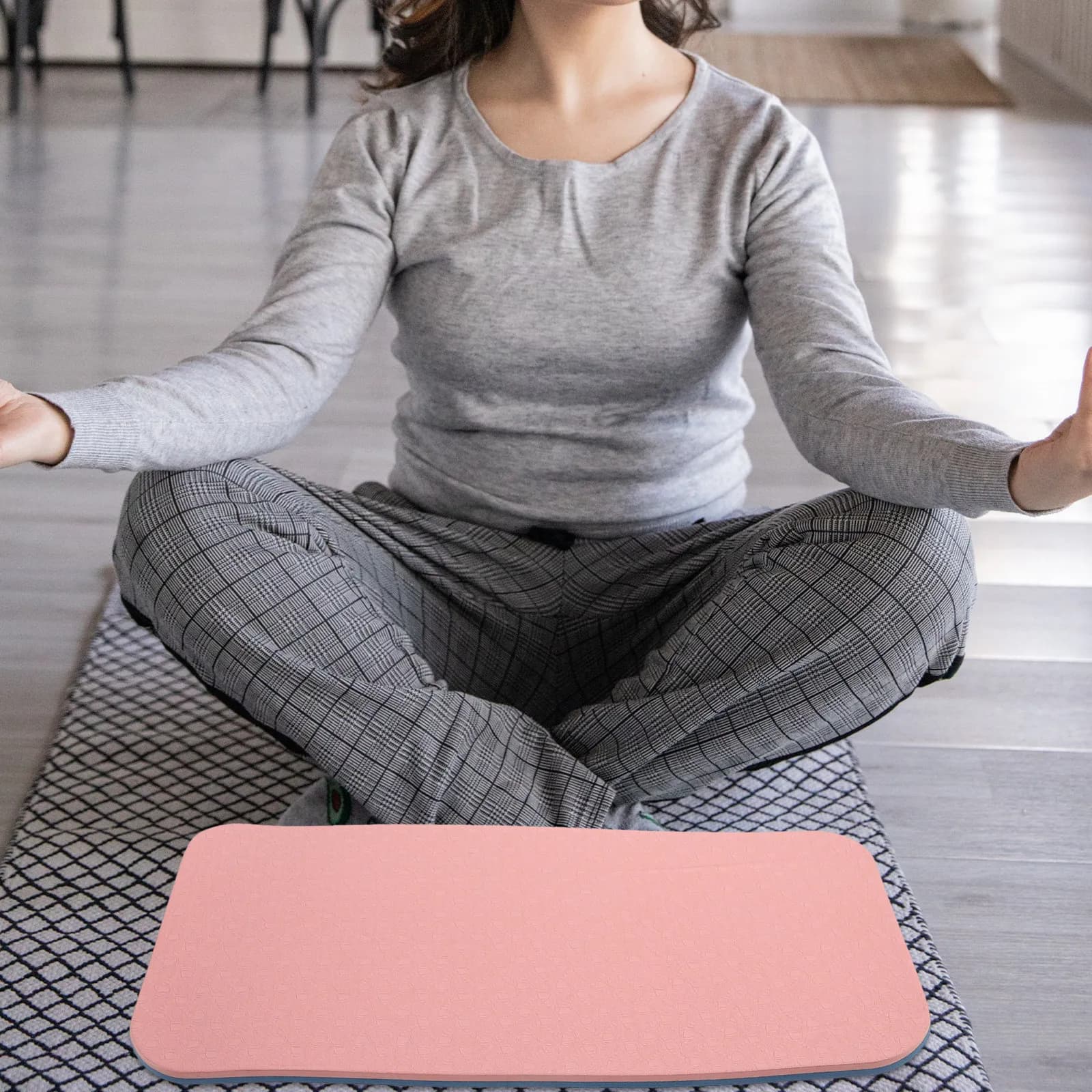 Supple Yoga Mat Non-Slip Protective Cushion Kneeling Pad Comfortable Fitness Elbow Knee Supporting Pad for Exercise Workout
