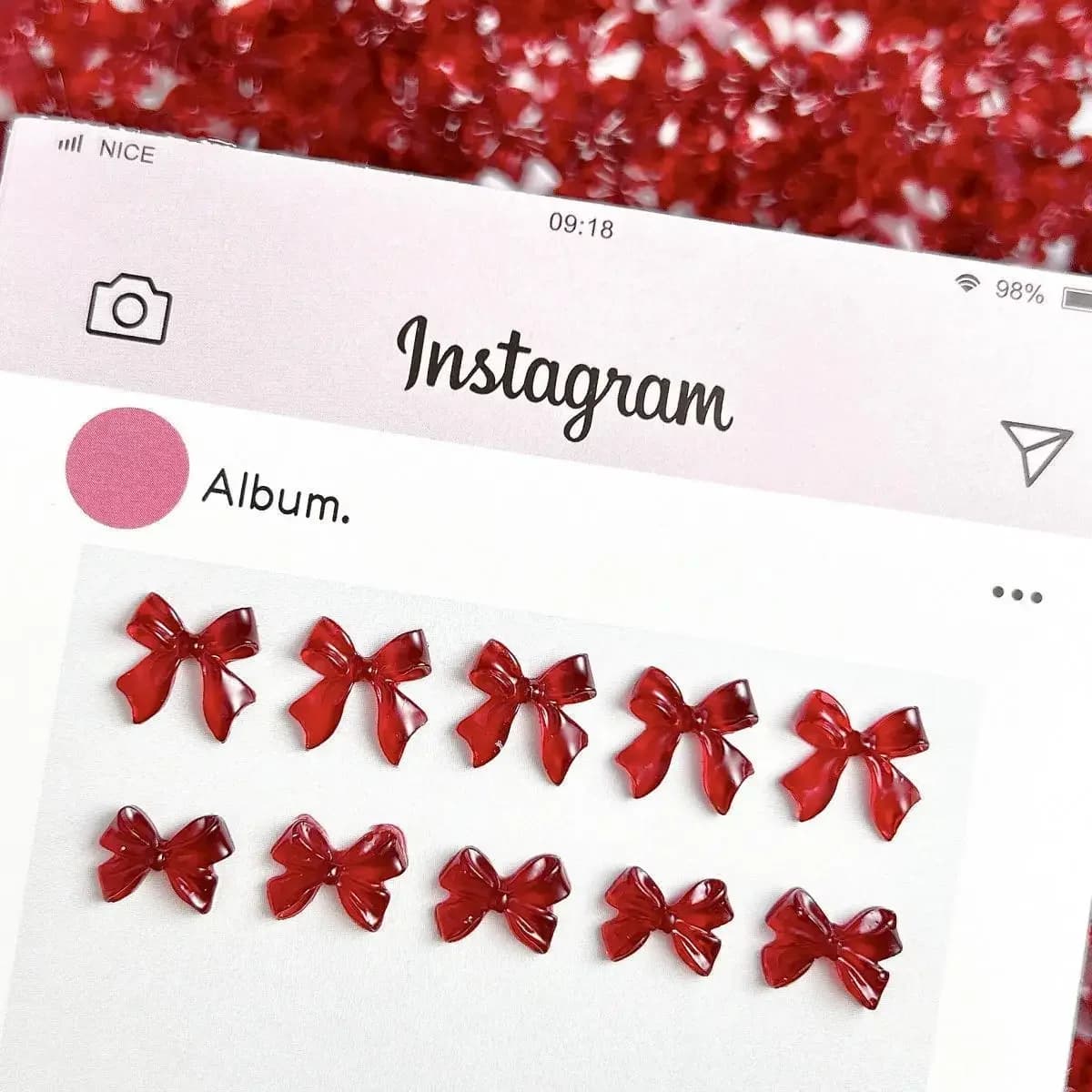 100 Pezzi Fiocchi in Resina Rosso Vino Traslucidi Effetto Gelatina, Decorazioni per Unghie, Ciondoli per Unghie, per DIY Custodie Telefono e Unghie