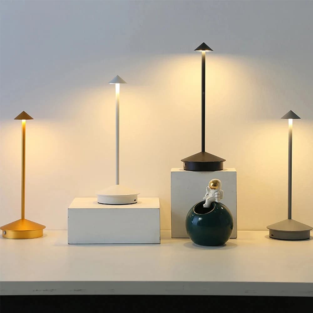 Lampada da tavolo ricaricabile di tipo C Lampada da tavolo creativa da pranzo Touch Led Hotel Bar Coffee Pina Lampada da tavolo Lampada da tavolo decorativa