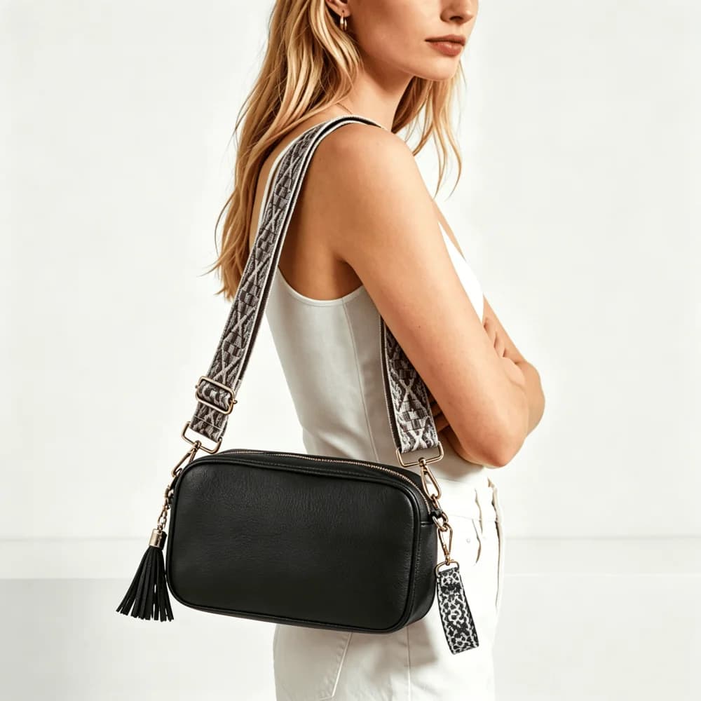 1 PC Ladies' Single-shoulder Bag PU Leather Waterproof Makeup Travel Toiletry Storage Adjustable Checkered Shoulder Strap