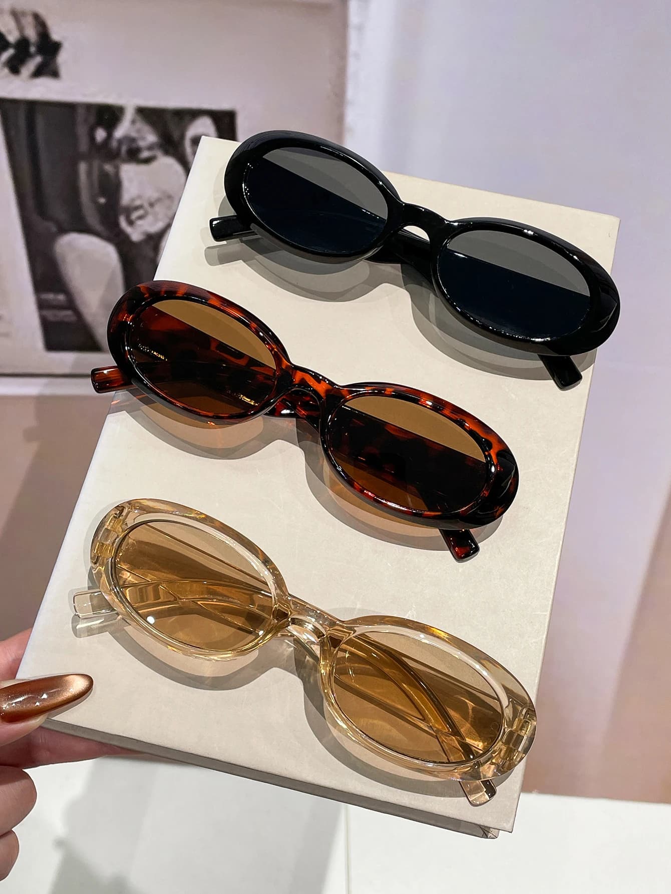 Fashionable glasses with oval frame of 3 pieces, unisex, suitable for daily matching and street photography, optical glasses in European style