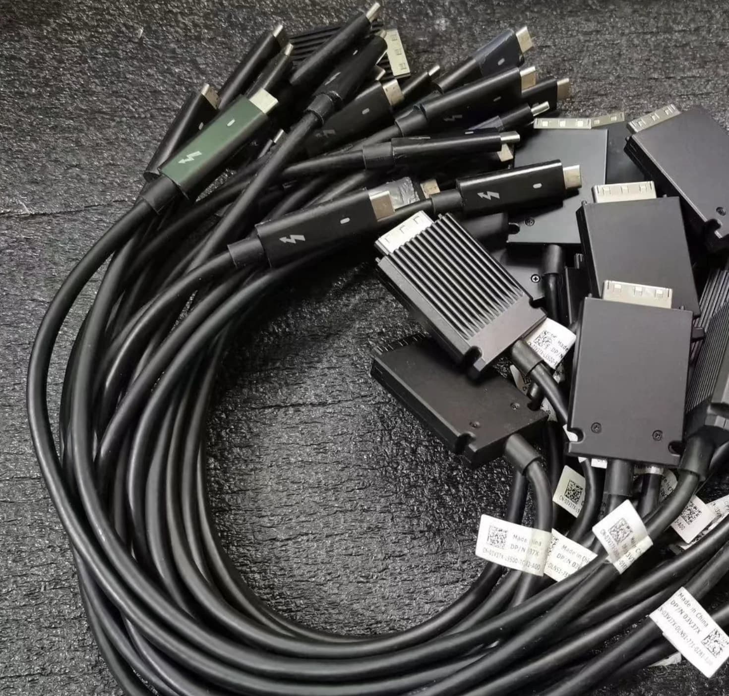 Original but not new For Dell dock TB15 K16A TB16 Cable Thunderbolt 3 Cable USB C 03V37X 3V37X 05t73g Replacement