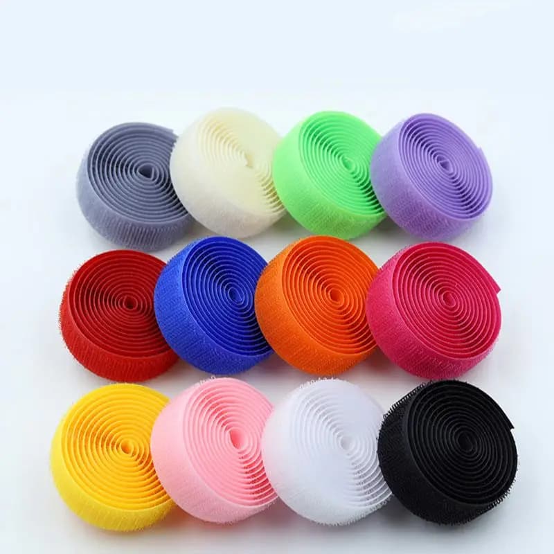 2CM Colorato Gancio e Anello di fissaggio autoadesivo Nessun Nastro di fissaggio adesivo Nastro magico in nylon Fascette per cavi Cucito fai da te Borse per indumenti