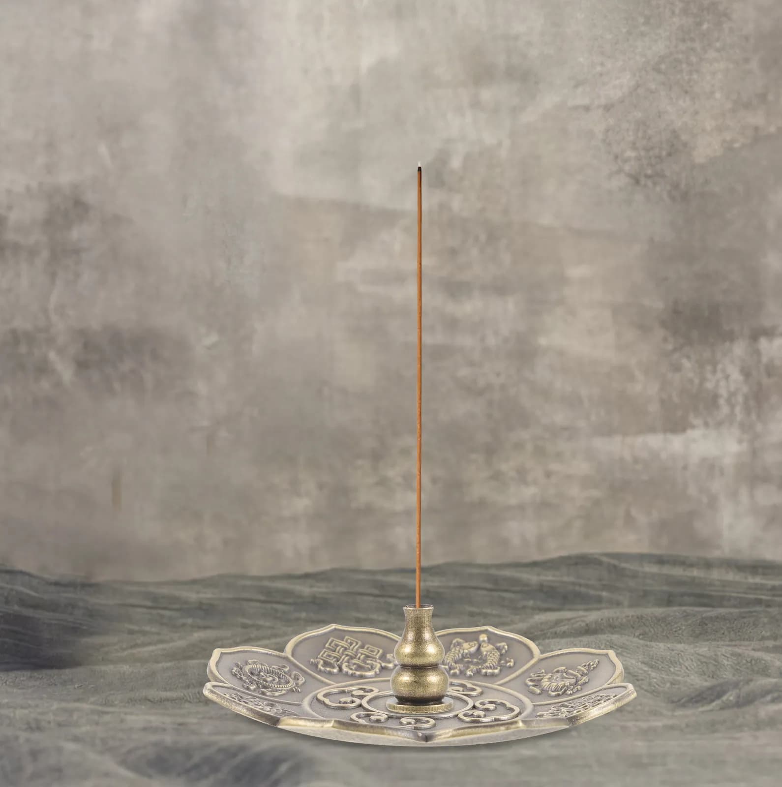 Set di 1 Porta Incenso Elegante con Bruciatore e Vassoio per Aromaterapia, Ideale per Meditazione, Yoga e Decorazione da Scrivania