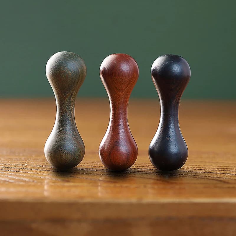 Giocattoli di decompressione Knucklebone in legno Lucidatura Spinner a mano in legno di sandalo Ansia Sollievo dallo stress Ruota il dito per il regalo del partito