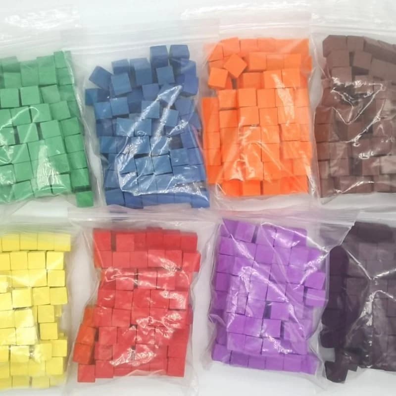 100 Pz/lotto 10mm Cubi di Legno Dadi Colorati Pezzi degli Scacchi Ad Angolo Retto Per Token Puzzle Giochi Da Tavolo Prima Educazione Gratuita. spedizione
