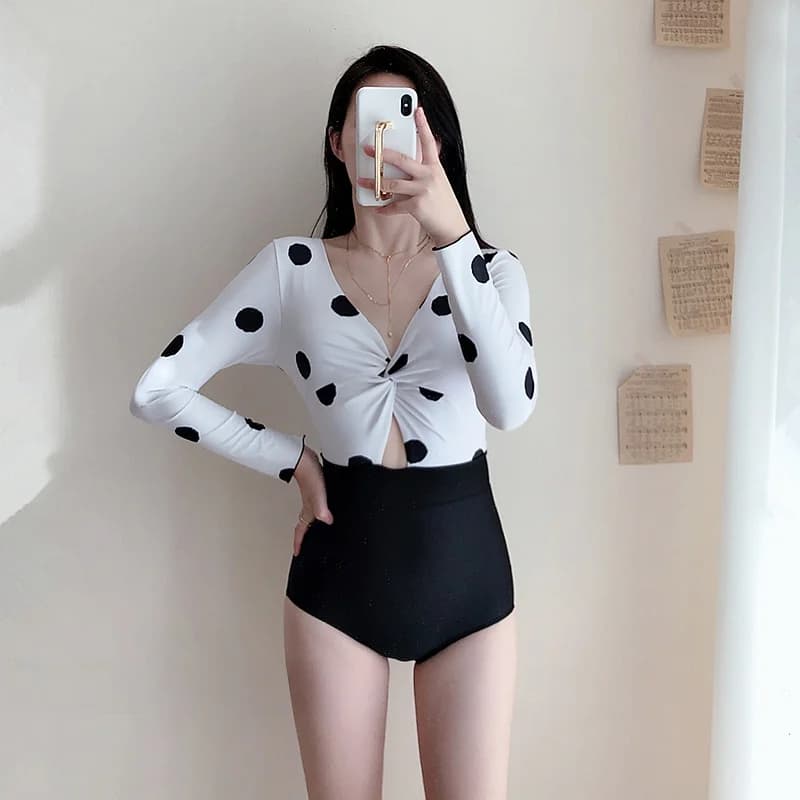 Costume da bagno a maniche lunghe per ragazze, design snellente, adatto per le sorgenti termali e per il nuoto in vacanza