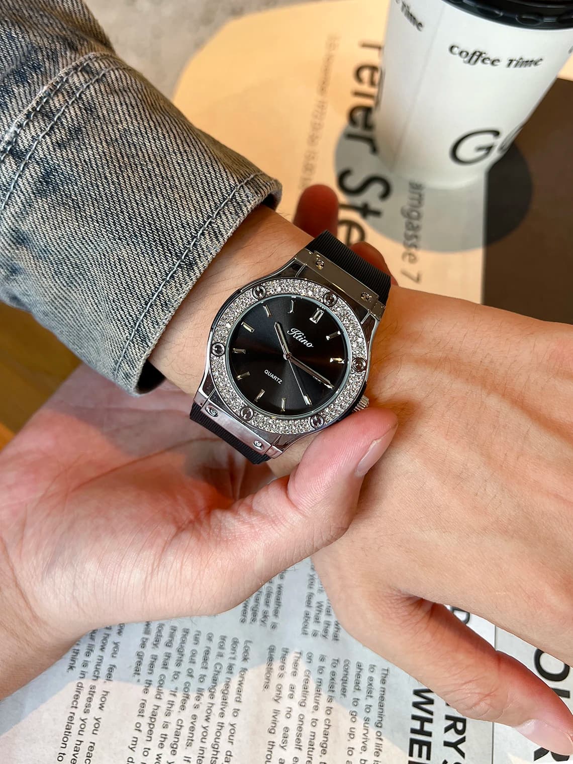 Anello per orologio a forma di diamante: orologio unisex dal design elegante per uomini e donne