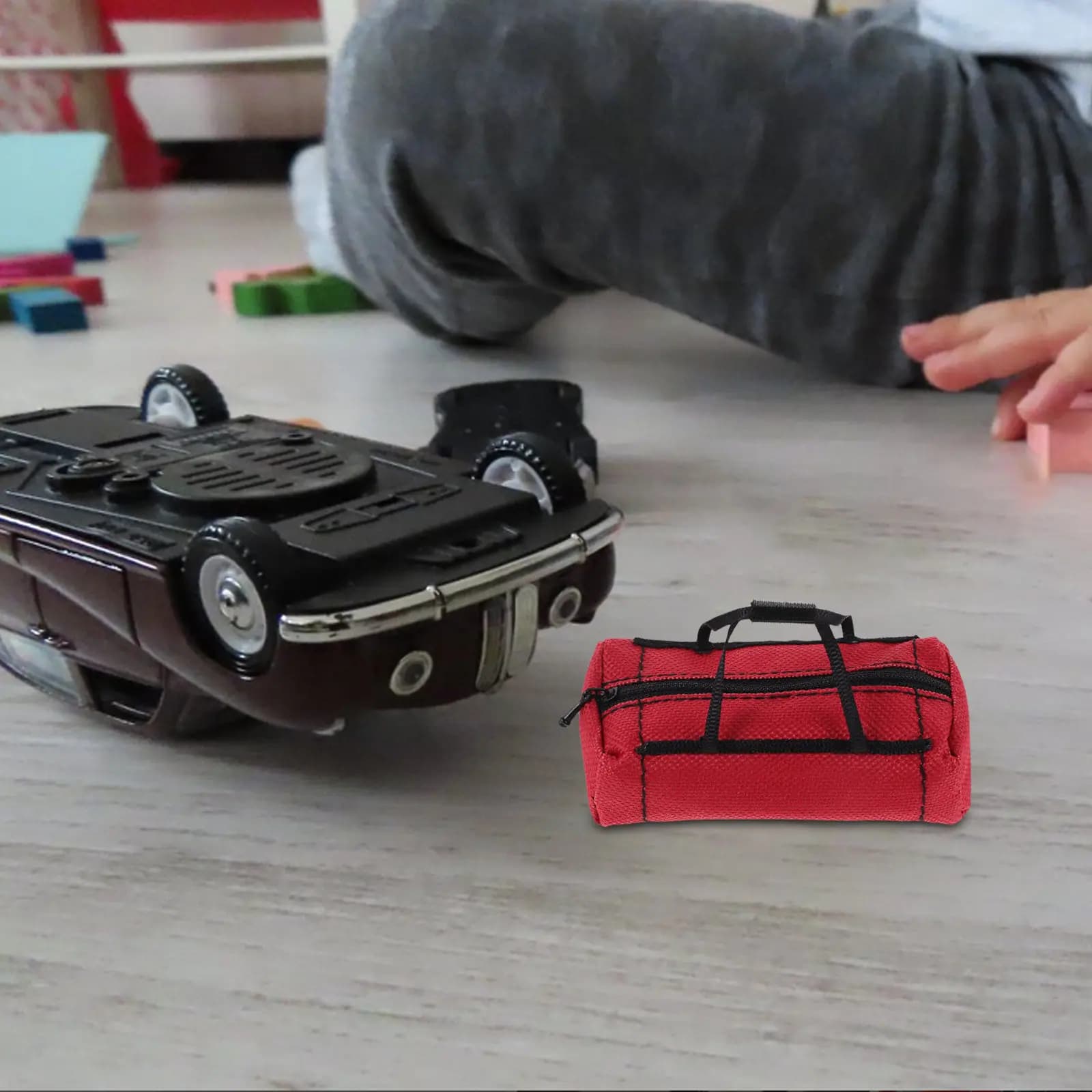 Mini Borsa da Viaggio RC Rossa in Scala 1:10, Valigia Decorativa per Auto RC, Accessorio per Esposizione e Collezionismo