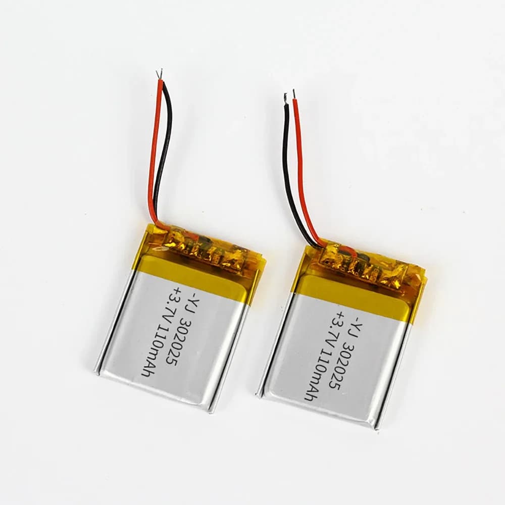 Batteria ricaricabile LiPo ai polimeri di litio da 3,7 V 110 mAh 302025 Per auricolare Bluetooth, strumento di bellezza, selfie stick, spray, ecc.