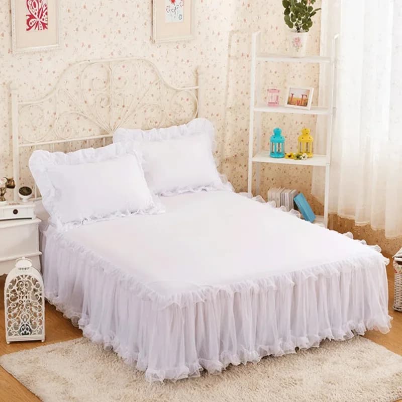 Coprimaterasso Elegante Bianco con Volant in Pizzo, Copriletto Antiscivolo, Protezione Letto 1 Pezzo Senza Federe