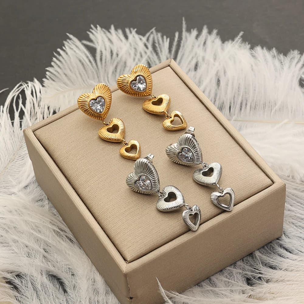 ZMfashion Orecchini pendenti a forma di cuore in oro scintillante con intarsio in cristallo Gioielli romantici per le donne Regali di gioielli per San Valentino