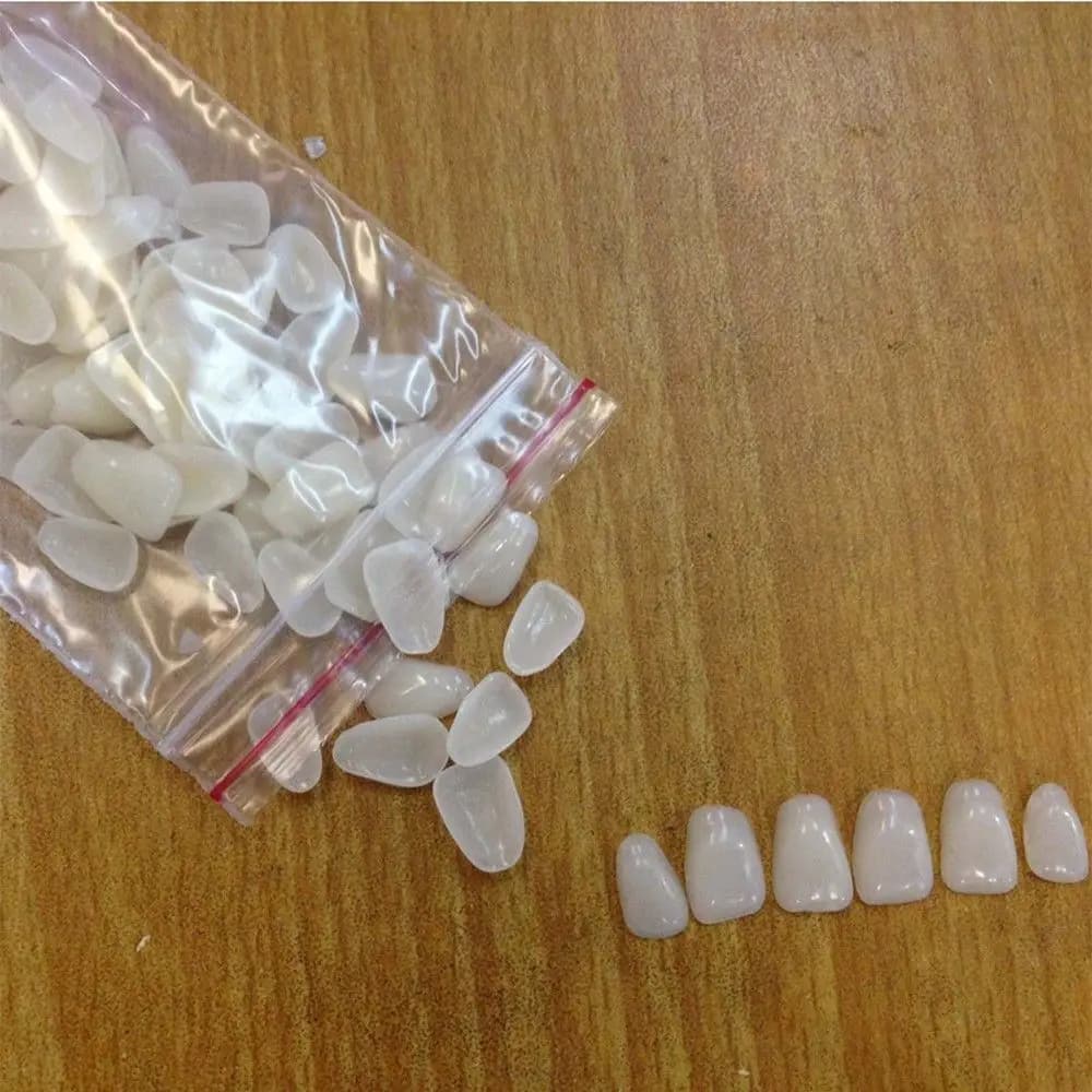 70PCS/Package Dental Ultra-Thin Whitening Veneers Resin Teeth Upper Anterior Hot dientes postizos retainer case boite de rangement dentures