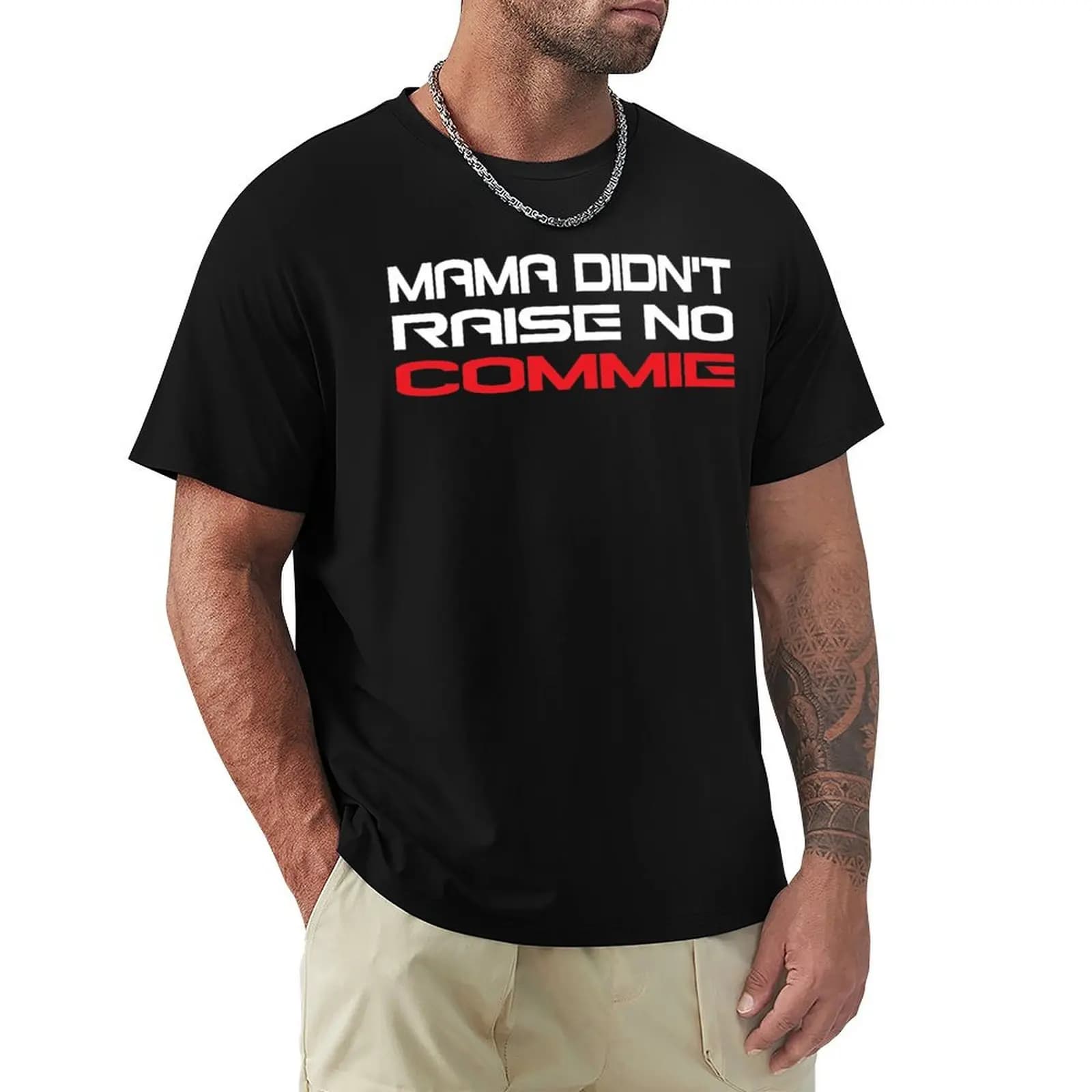 Mama Didn't Raise No Commie T-shirt a tema natalizio