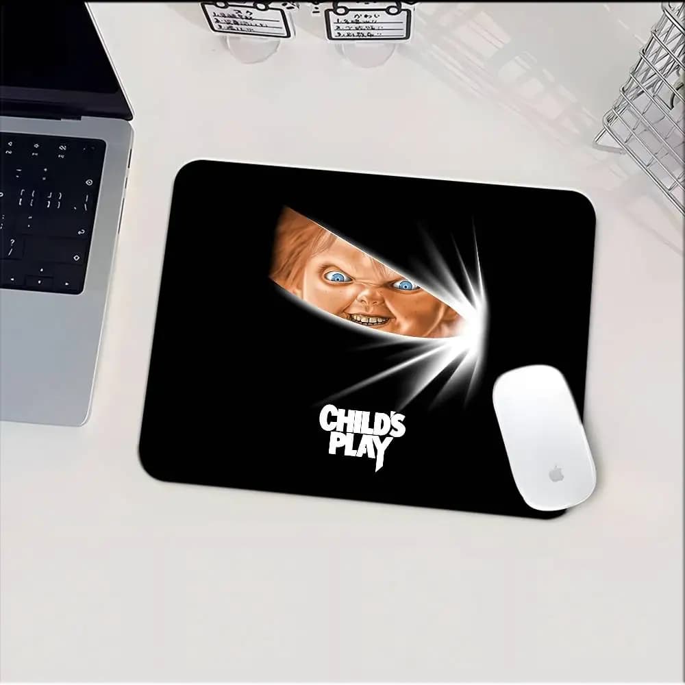 Horror Movie Chucky Child's Play Mousepad Small LockEdge Mouse Pad For Gamers Computer Desk Pad Rectangular Anti-slip Rubber