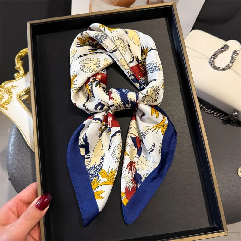 Nuovo marchio di lusso sciarpa quadrata in seta donna collo estate spiaggia capelli bandana fazzoletto scialle avvolgente hijab echarpe