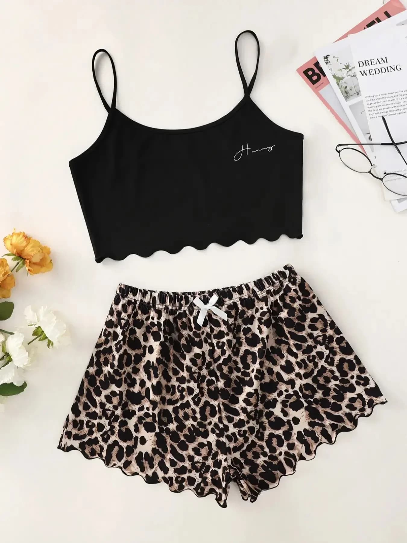 Pigiama da donna con stampa leopardata Set pigiama da donna Lingerie sexy con scollo a V Top senza maniche e pantaloncini Set pigiama Homewear
