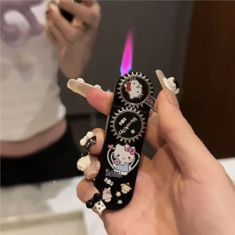 Accendino a Gas Butano con Motivo Raffinato, Accendino a Braccio Oscillante, Fiamma Rosa, Ricaricabile, Accessori per Sigarette, Piccolo Regalo per Donne