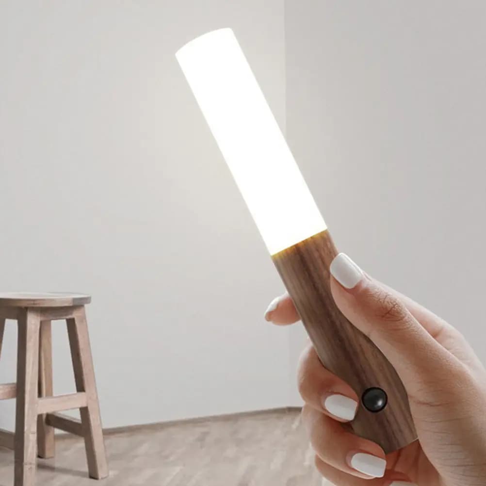 Lampada da Parete con Sensore di Movimento, Ricarica USB, Luce Notturna Intelligente da Scrivania