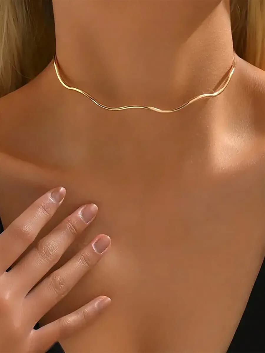 1pc Women Elegant Minimalist Choker Necklace, Iron Geometric Wavy Pattern Neck Ring, Perfect For Banquet, Party, Holiday And Dai