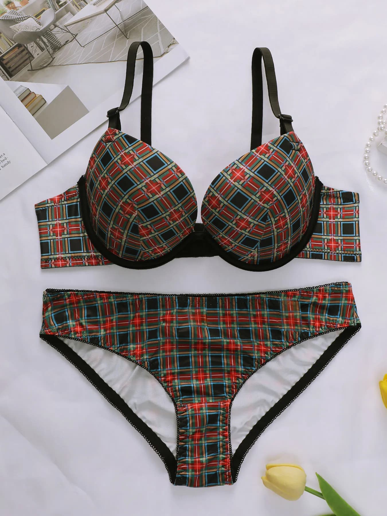 Set di lingerie sexy scozzese da donna con bordi in acciaio raccolti spalline push up set reggiseno regolabile per il comfort quotidiano J0120