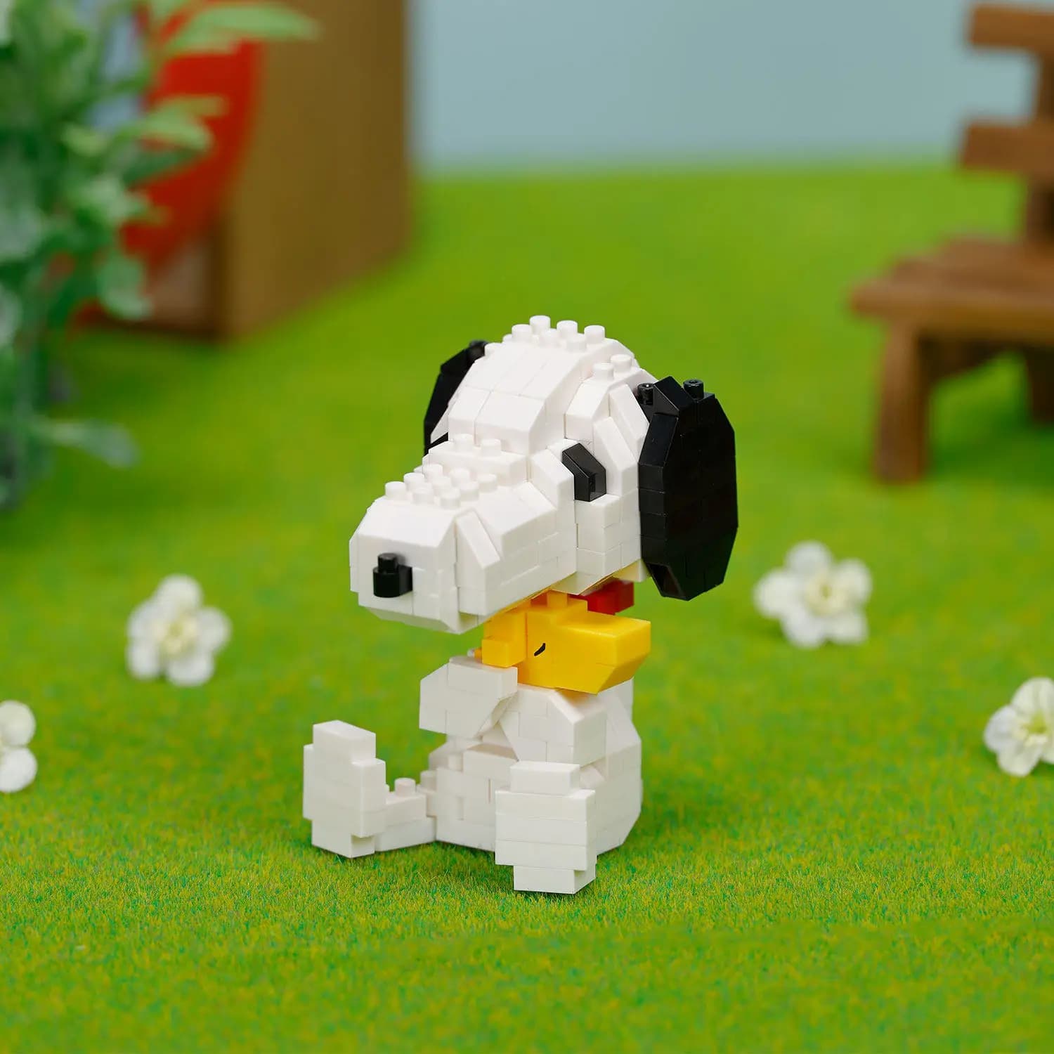 Nanoblock Serie Peanuts Joe Cool, Kit Originale di Micro Blocchi da Costruzione, Autentico Giapponese Kawaii, Mini Blocchi Fai-da-Te per Adulti
