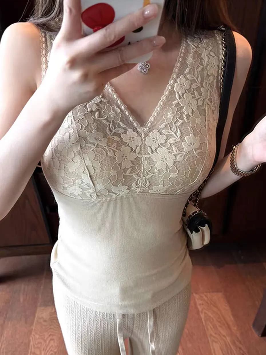 Women's Fleece Lined Lace Vest Thick Warm Camisole with Chest Pad Beautiful Back Underwear Inner Wear Integrated Velvet Top