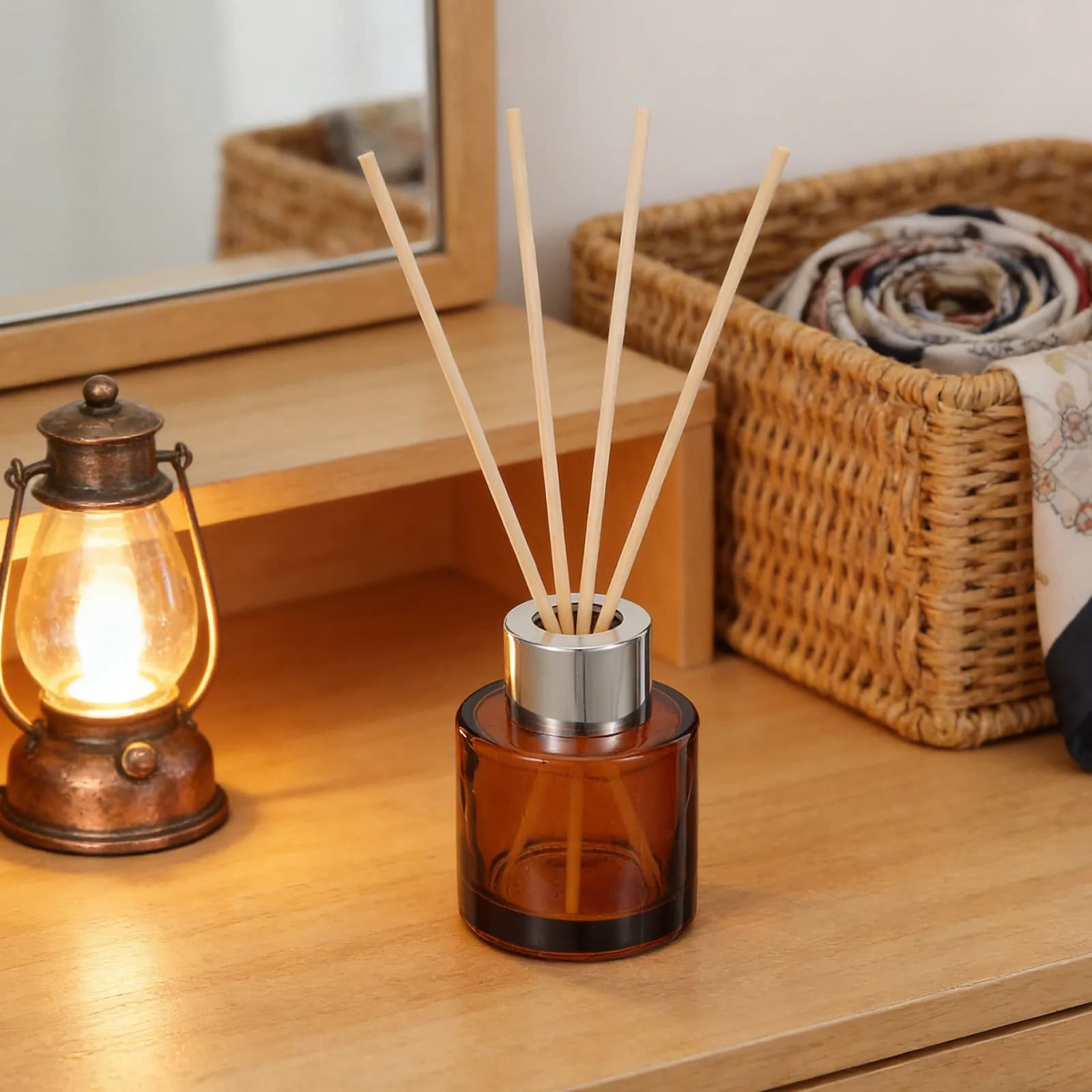 2Pcs Cylindrical Glass Diffuser Bottles 50Ml Refillable Aromatherapy Oil Bottle for Essential Oils Home Car Oil Sample Bottles