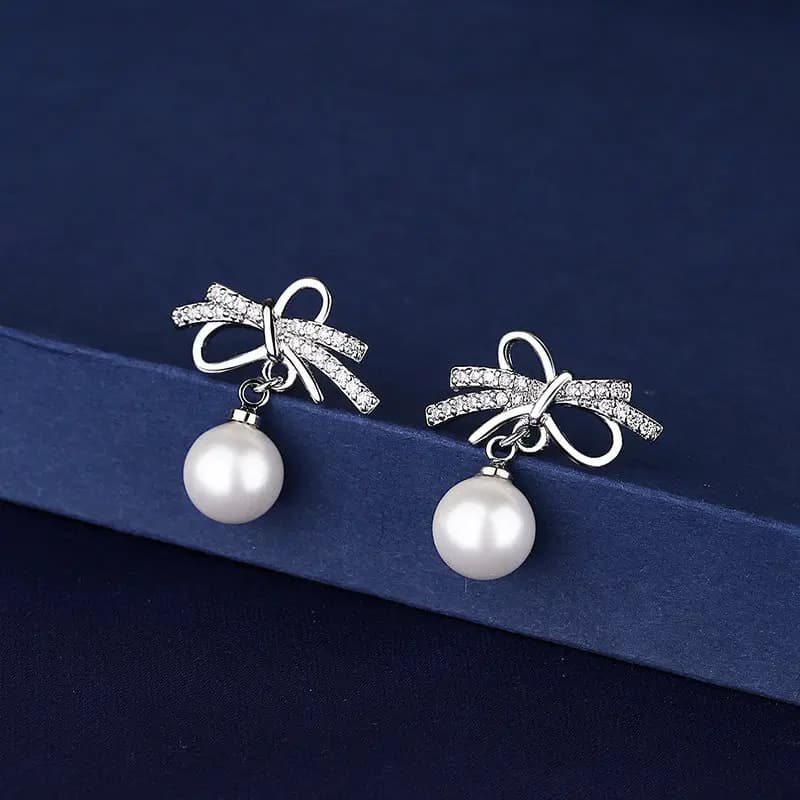Orecchini in argento sterling 925 con cristalli di zirconia per donna, orecchini classici con linee geometriche intrecciate, gioielli versatili per feste, regali