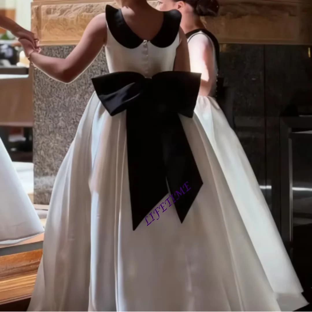 Abito Elegante Personalizzato in Raso con Colletto a Petalo e Fiocco sul Retro per Damigelle, Prima Comunione, Feste, Outfit Personalizzabile per Ragazze
