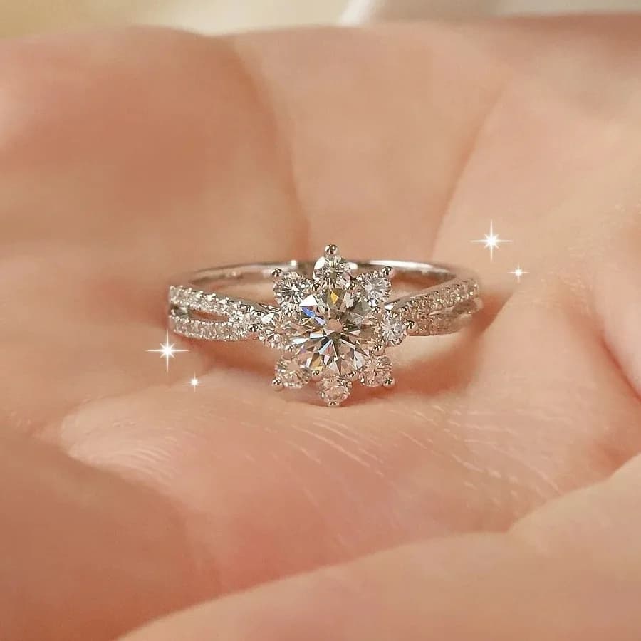 Women's Sunflower Ring PT950 Platinum 0.5 CT Moissanite Light and hot Symbol Eternal Love Vitality Daily Gift