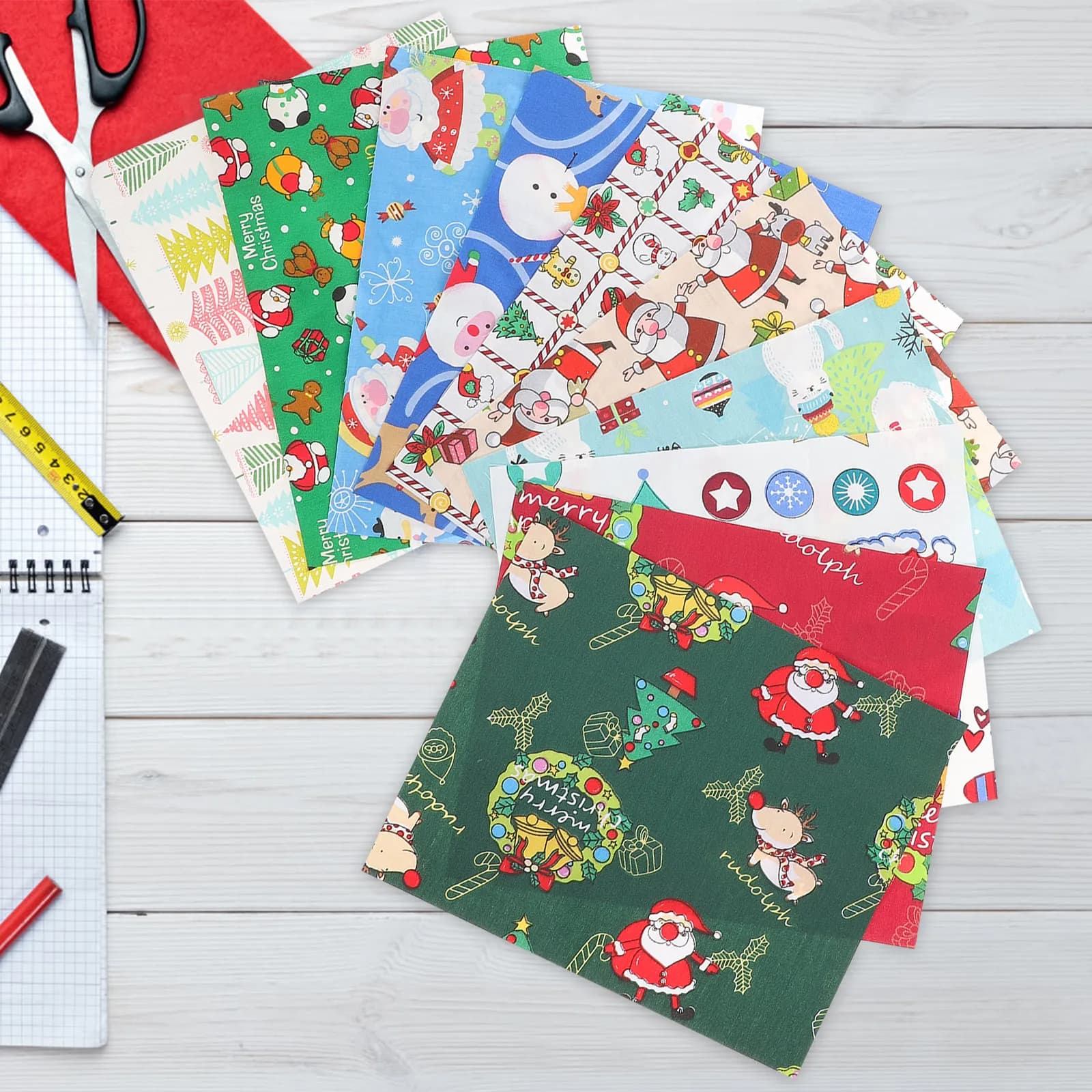 Tessuto di cotone natalizio a piccoli fiori, 10 fogli, tessuto per patchwork fai da te al metro per orecchini e progetti artigianali