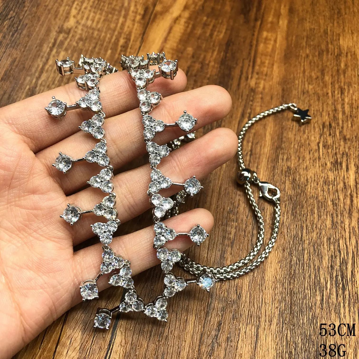 Collana con nappe personalizzabile, Orecchini a perno in metallo eleganti, Orecchini alla moda fatti a mano