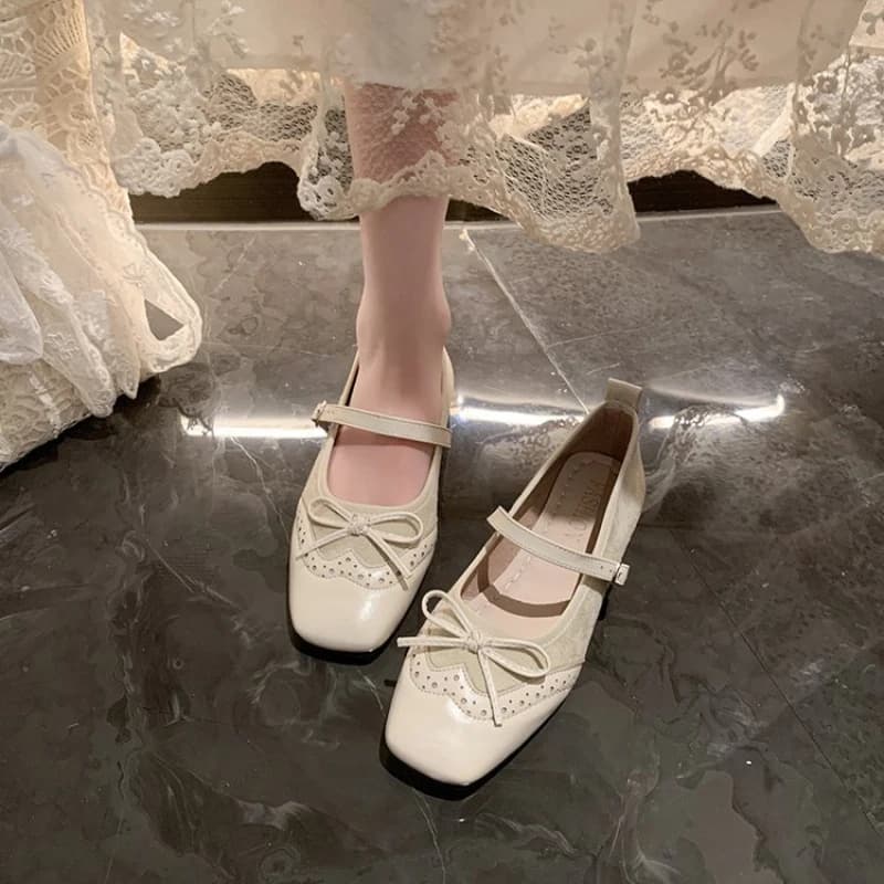 Nuovi Arrivi 2026: Scarpe Basse Mary Jane da Donna con Fiocco e Punta Quadrata, Stile Brogue con Fibbia Intagliata, Vintage Casual per Uso Quotidiano e Pendolarismo