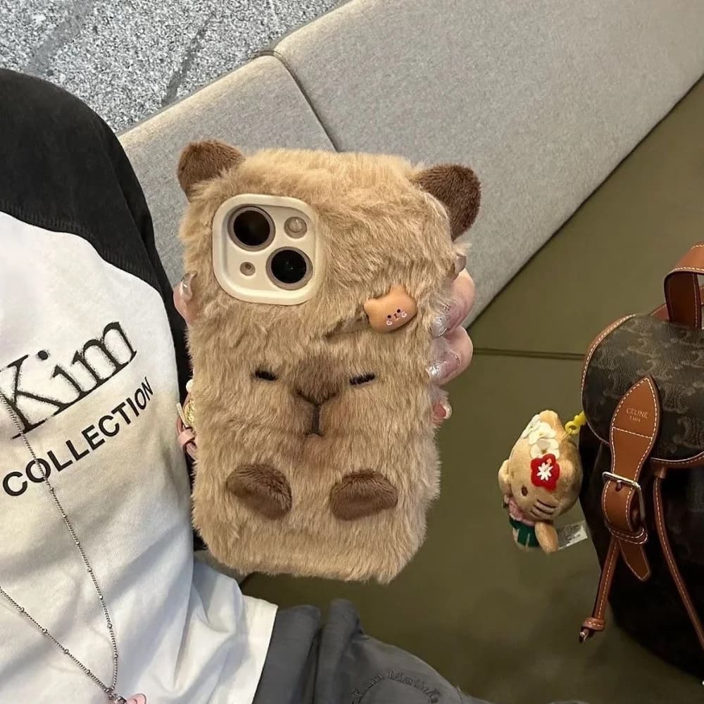 Protective phone case in soft luxury capibara fur for IPhone17 Air 16 Pro Max 15 14 13 12 11 Beautiful velvet shell in plush