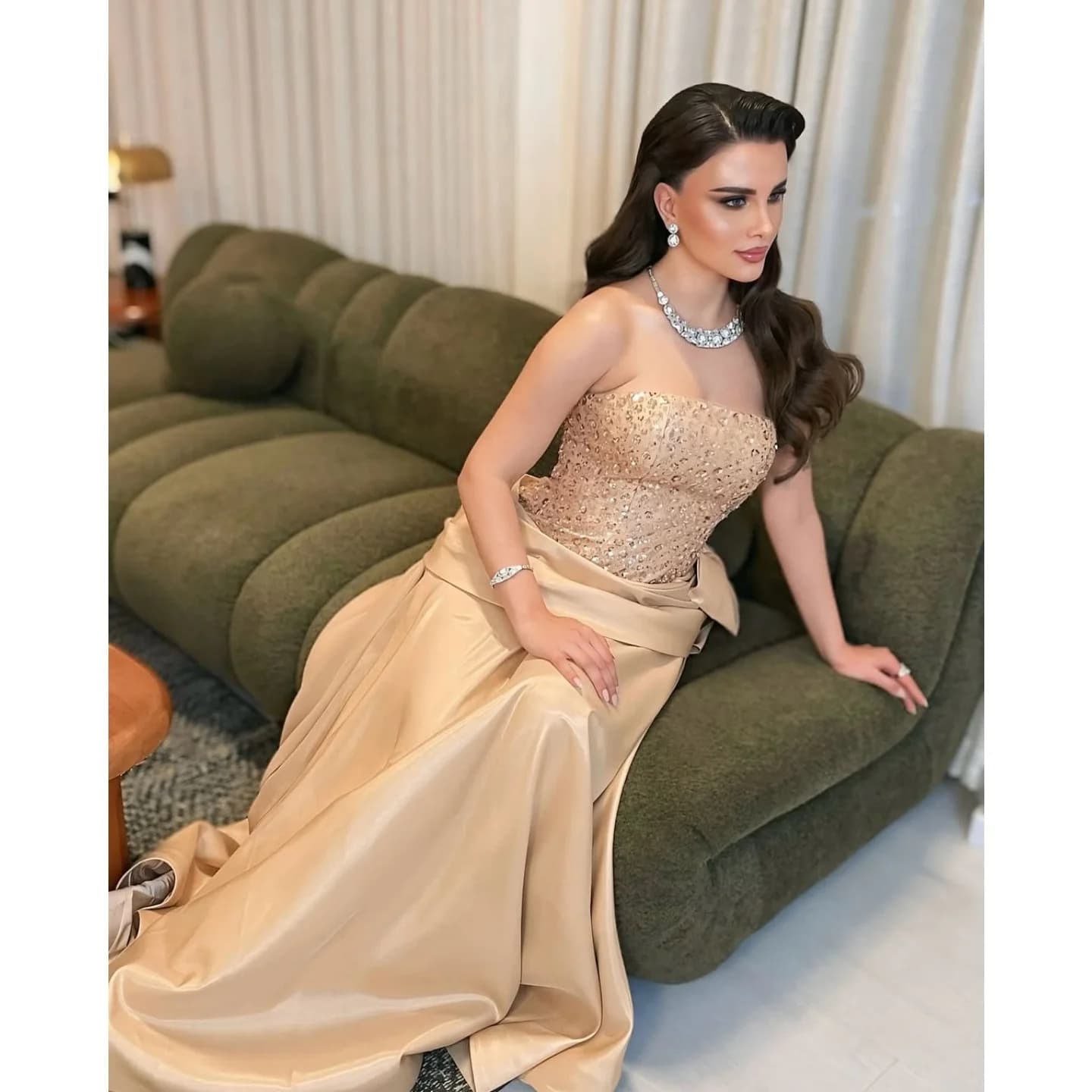Abiti da sera eleganti senza spalline Abito da ballo in tulle di cristallo senza maniche Abito da cerimonia formale da donna dell'Arabia Saudita 2025 personalizzato