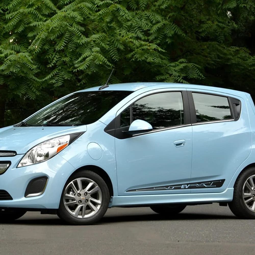 2 pezzi adesivi laterali per portiera auto per Chevrolet Spark EV Tuning accessori auto pellicola in vinile decalcomanie grafica per lo styling sportivo dell'automobile