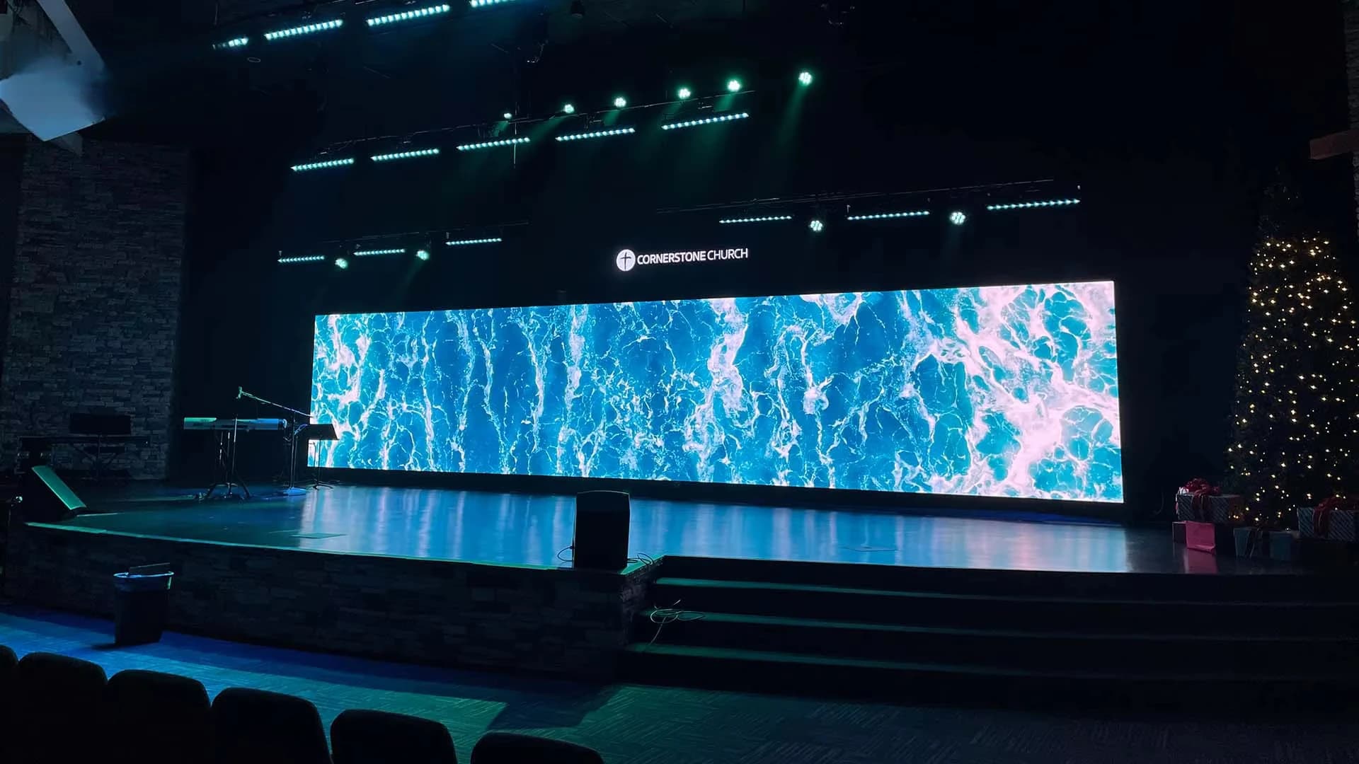 YAKE 4k Full Color Indoor P2 P3 Videowall Led Big Screen Display Projector Module Outdoor P1.9 P2.5 Giant Led Wall Display Panel