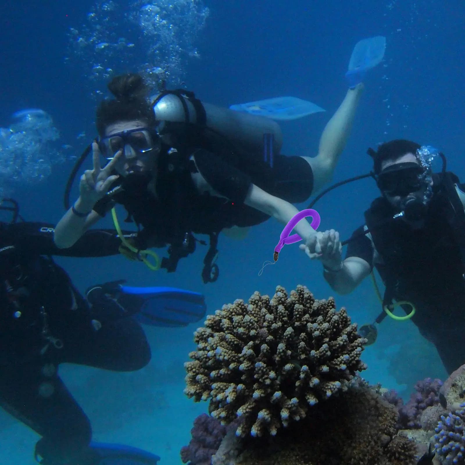 Cinturino Galleggiante per Fotocamera, Impermeabile in Neoprene, Morbido e Regolabile per Nuoto, Snorkeling, Immersioni, Kayak