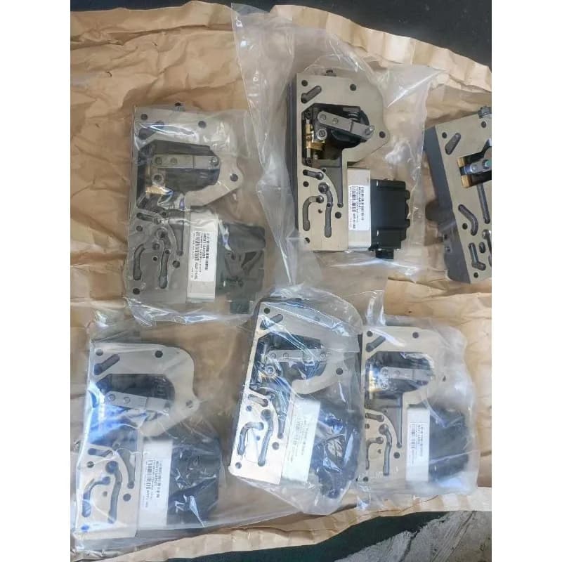 MCV MCV MCV116A3501 hydraulic pressure control pilot valve with base