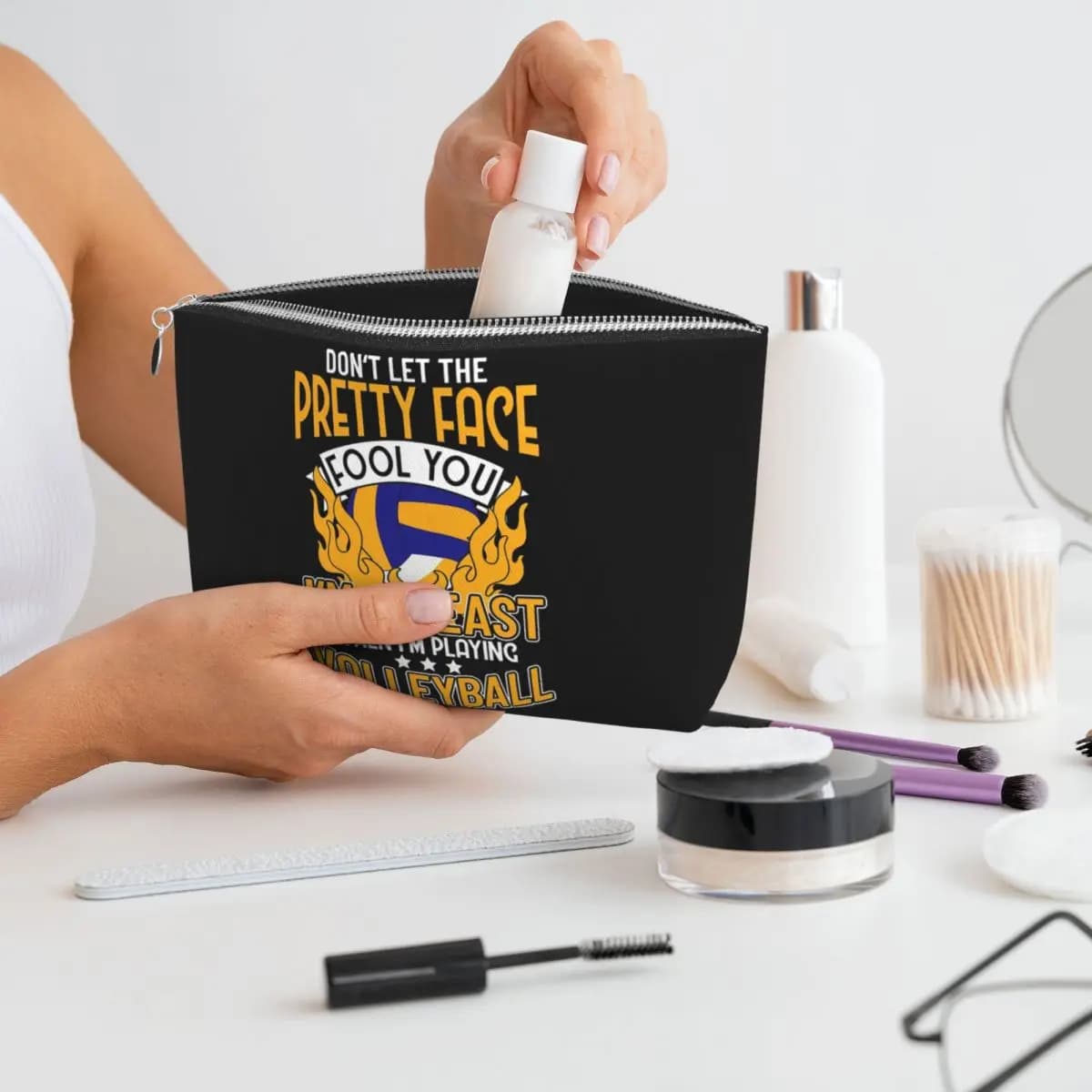I'm a beast when I'm playing volleyball Women's Cosmetic Bags Travel Makeup Case Dopp Kit For Toiletry