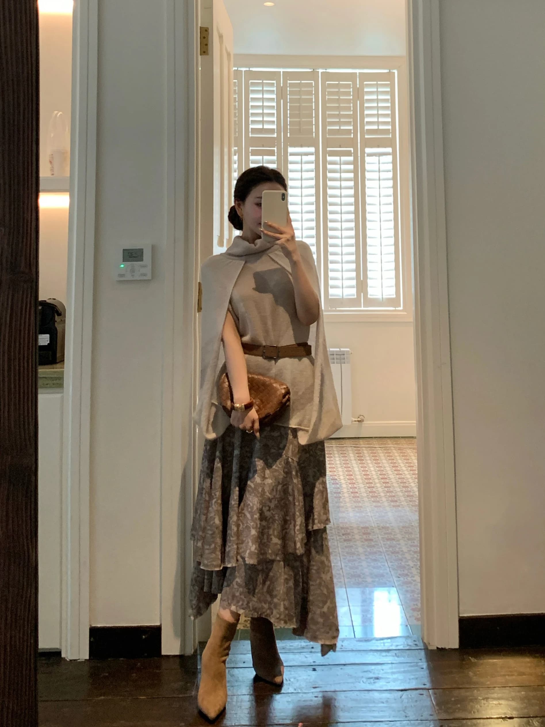 Set Moda Primaverile da Donna Feng Xinng Senyu: Top Lavorato a Maglia con Collo a Cappuccio e Gonna Asimmetrica Stampata a Vita Media