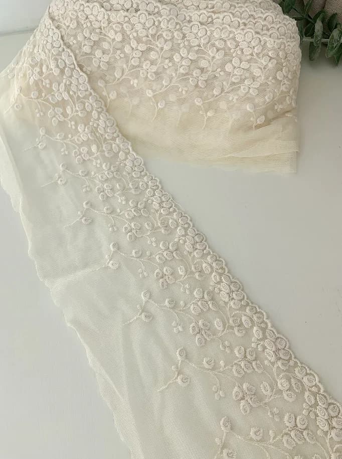 Vintage Embroidered Lace Trim Floral Fabric with Eyes Flower for DIY Couture,Ribbon Collar Clothes,Antique Bridal Lace
