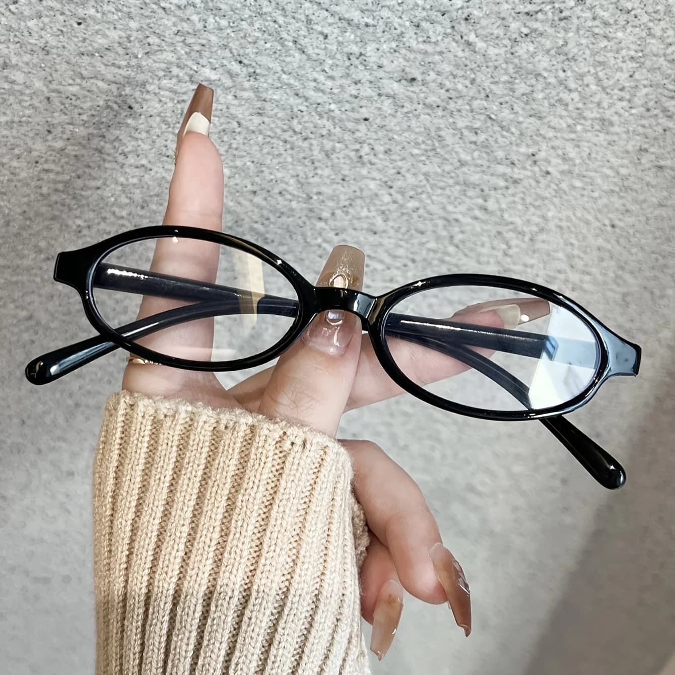 Occhiali da donna alla moda con montatura ovale e lenti trasparenti, design trasparente, accessori per feste, occhiali da computer alla moda