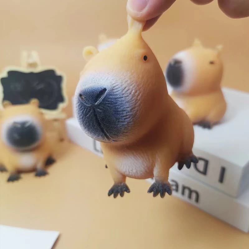 Simpatico Giocattolo Antistress a Forma di Capibara, Squishy e Morbido, Divertente Giocattolo Sensoriale a Forma di Animale per Alleviare lo Stress