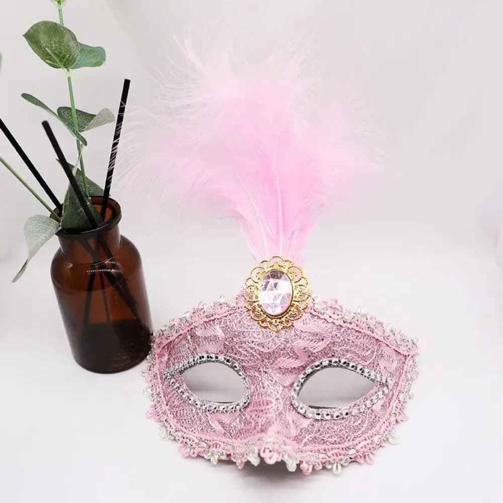 1Pcs New Peacock Feathers Party Mask Lace Plastic Half Face Mask Big Rhinestone Decoration Masquerade Mask For Adult Unisex