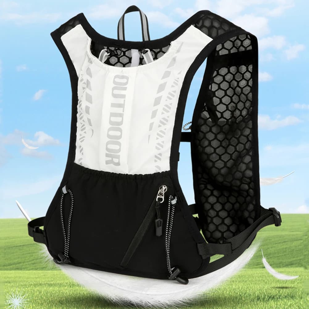 Hydration Breathable Running Vest Lightweight Running Vest Water Bladder Daypack Reflective Outdoors Hydration Pack for Hiking