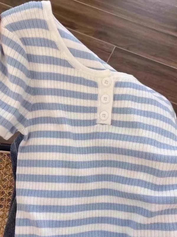 2025 Summer New Style Women's Knitted Ice Silk Short Sleeve Square Collar T-Shirt Blue Stripe Slim Fit Korean Version Commute...